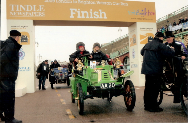 London_to_Brighton_finish_line_photo